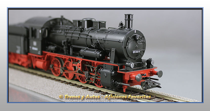 Locomotora vapor con ténder Serie BR-55 - DB